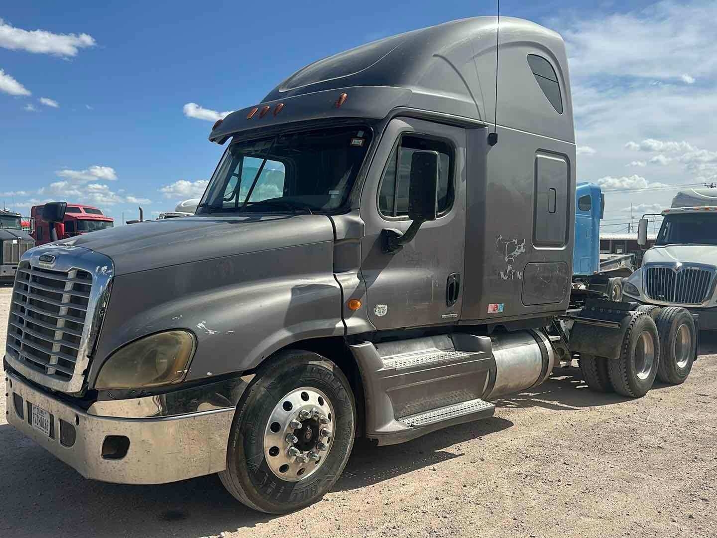 2012 FREIGHTLINER CASCADIA (A48992)