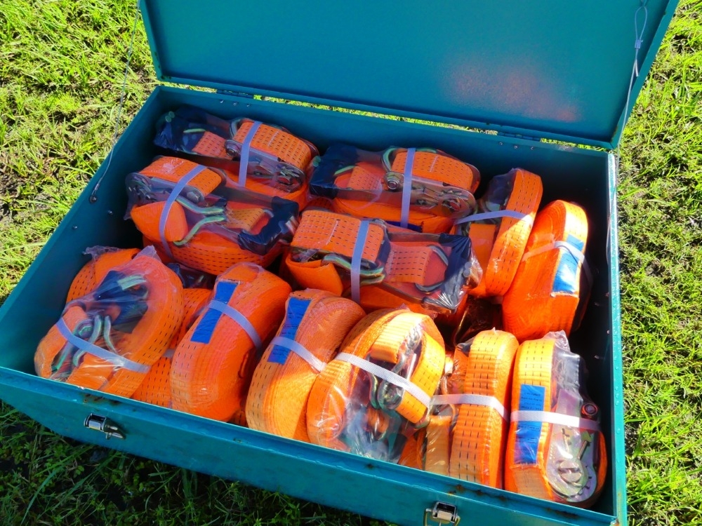 Box of Straps (A53316)