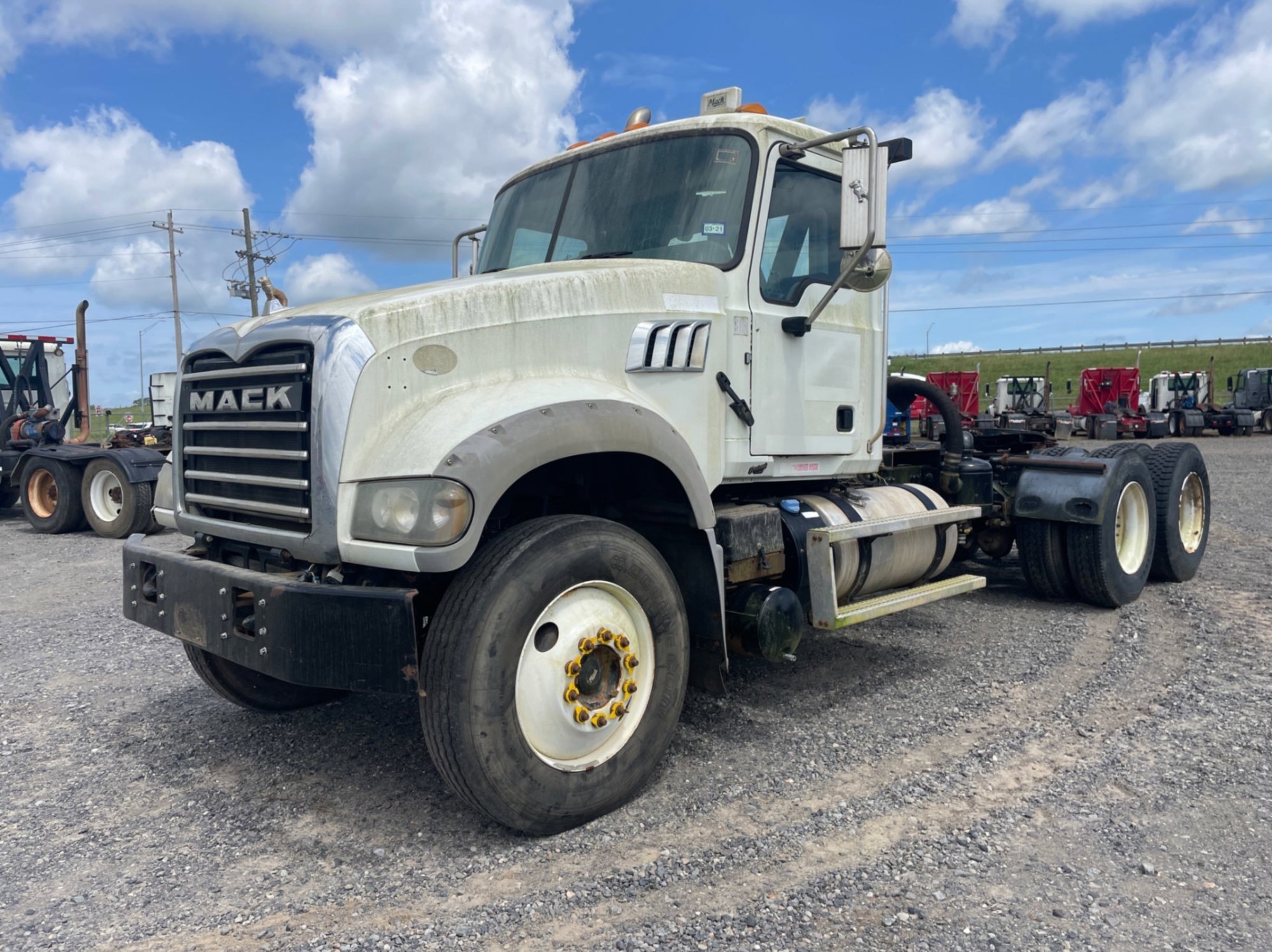 2015 MACK GU713 (INOPERABLE) (A50854)