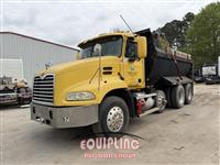 2001 MACK CXU613 TRI/A DUMP TRUCK (A67148)