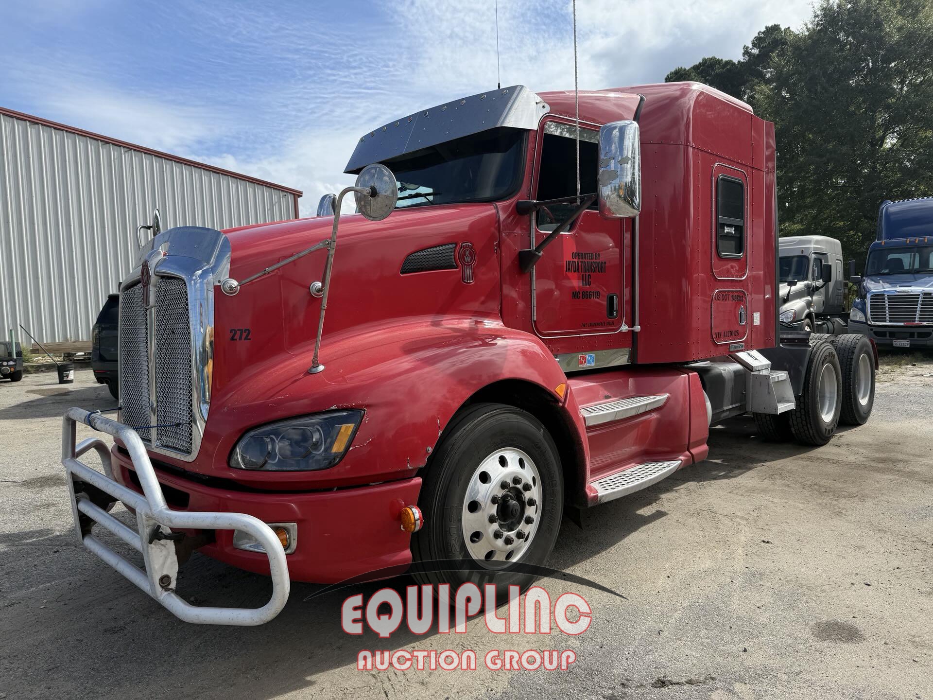 2010 KENWORTH T660 TANDEM AXLE MID ROOF SLEEPER (A56138)