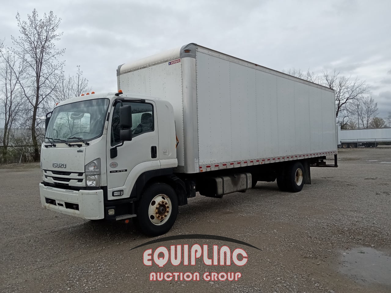 2018 ISUZU FTR 4X2 S/A 30FT BOX TRUCK (A69168)