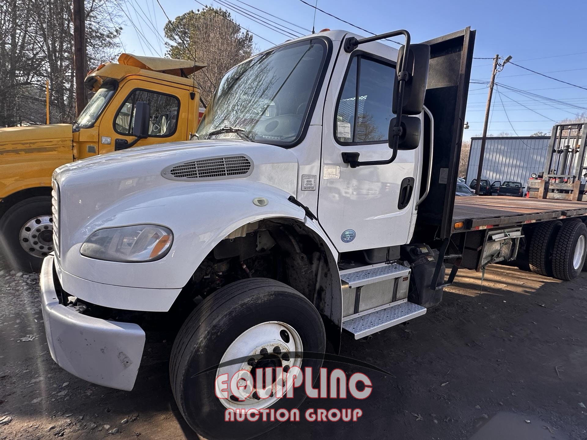 2015 FREIGHTLINER M2 106 T/A 6X4 FLATBED WITH MOFFET (A59909)