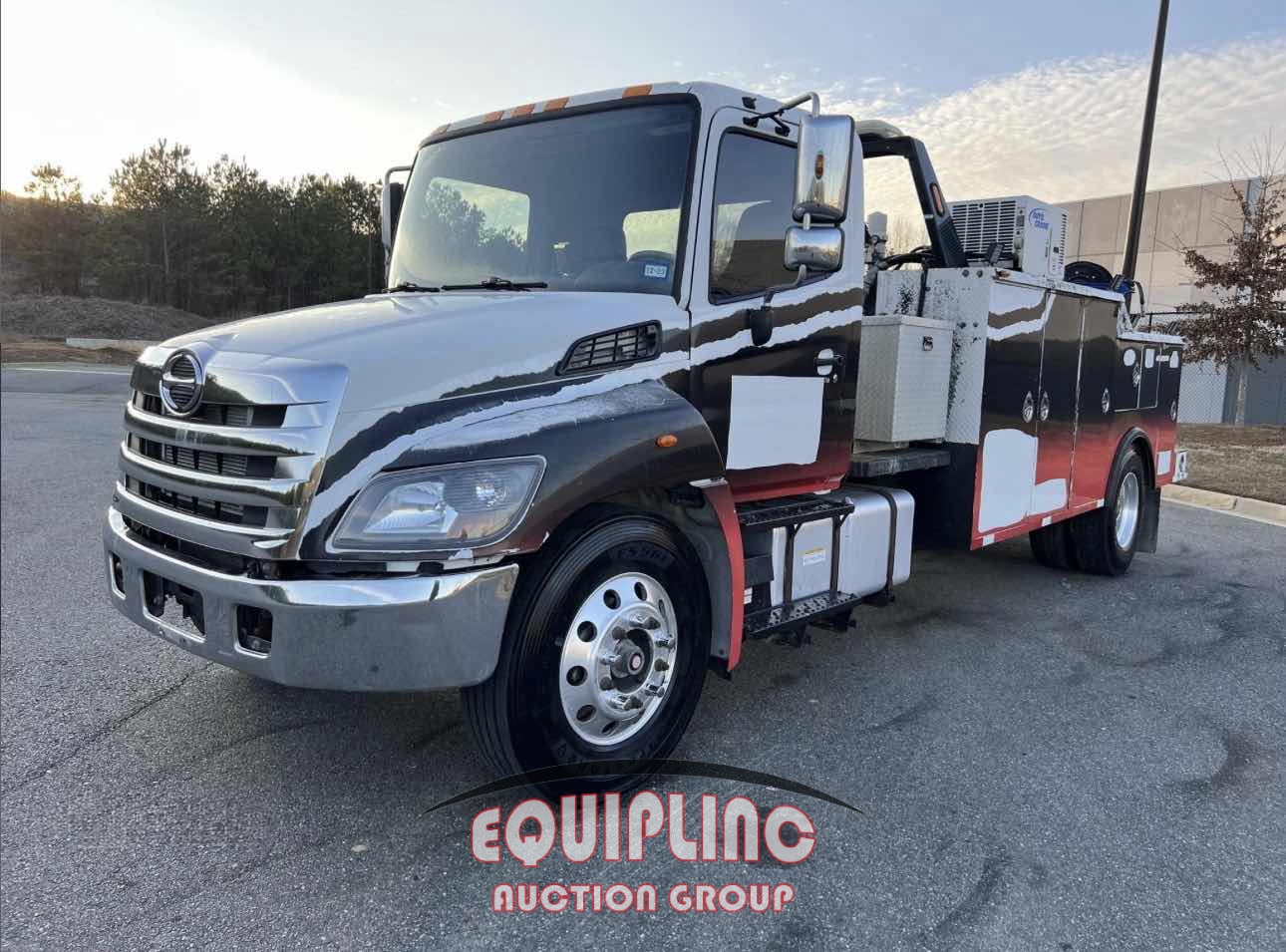 2017 HINO 268 4X2 S/A SERVICE TRUCK (A67148)