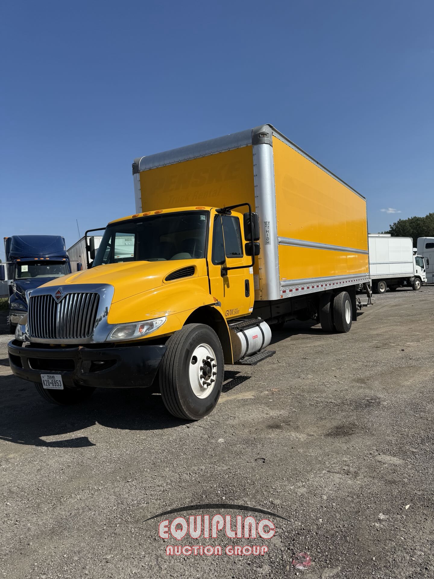 2019 INTERNATIONAL 4300 26FT NON CDL BOX TRUCK (A54607)
