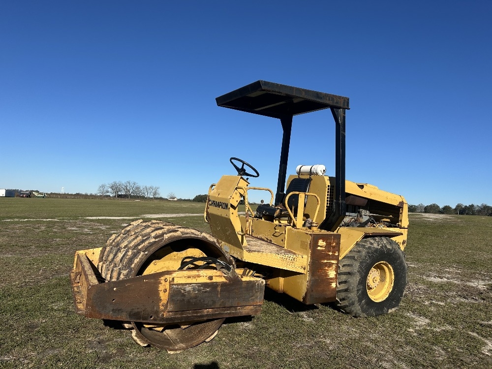 Champion Vibratory Roller (A60462)