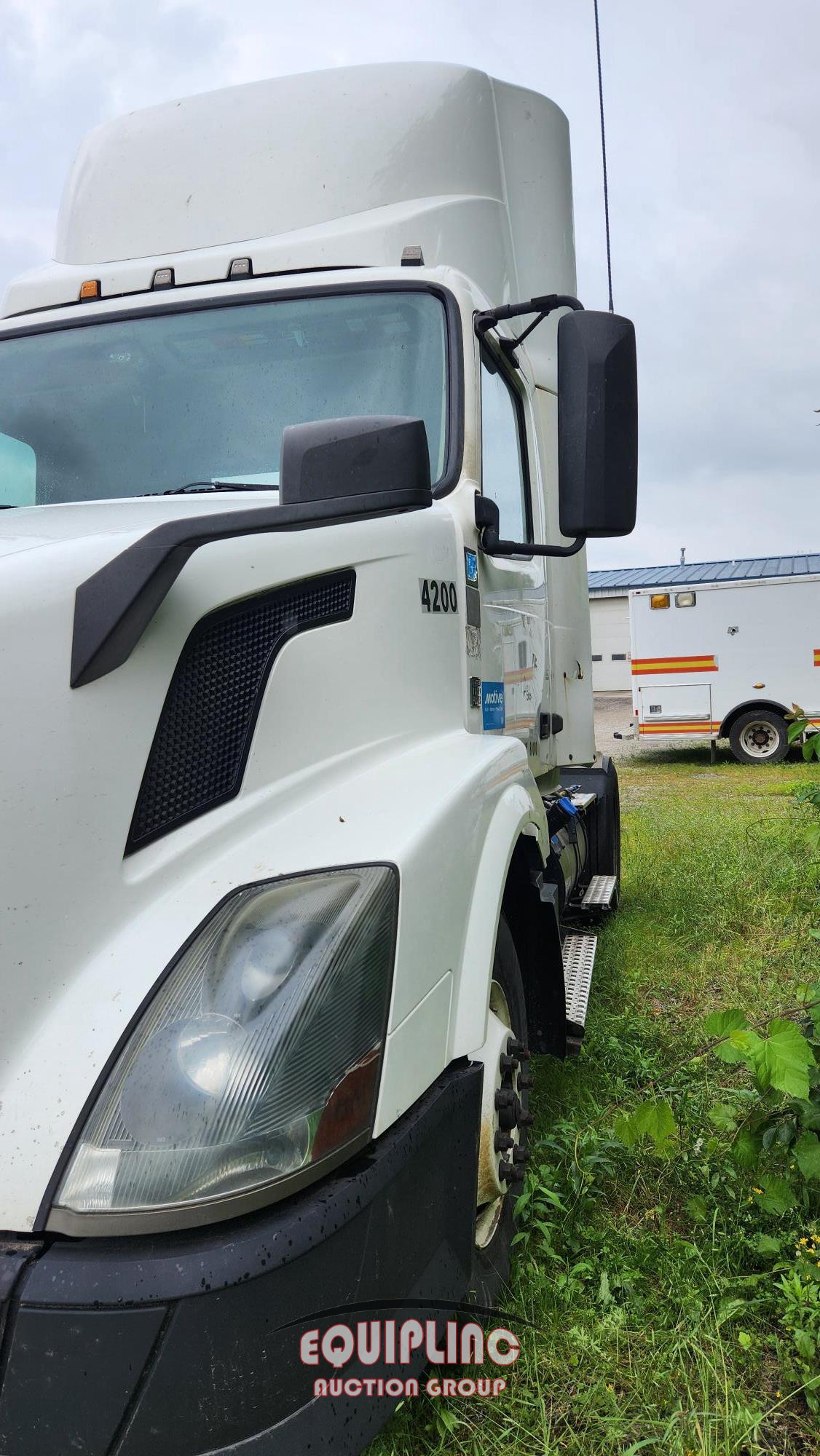 2015 VOLVO VNL SINGLE AXLE DAY CAB (A50046)