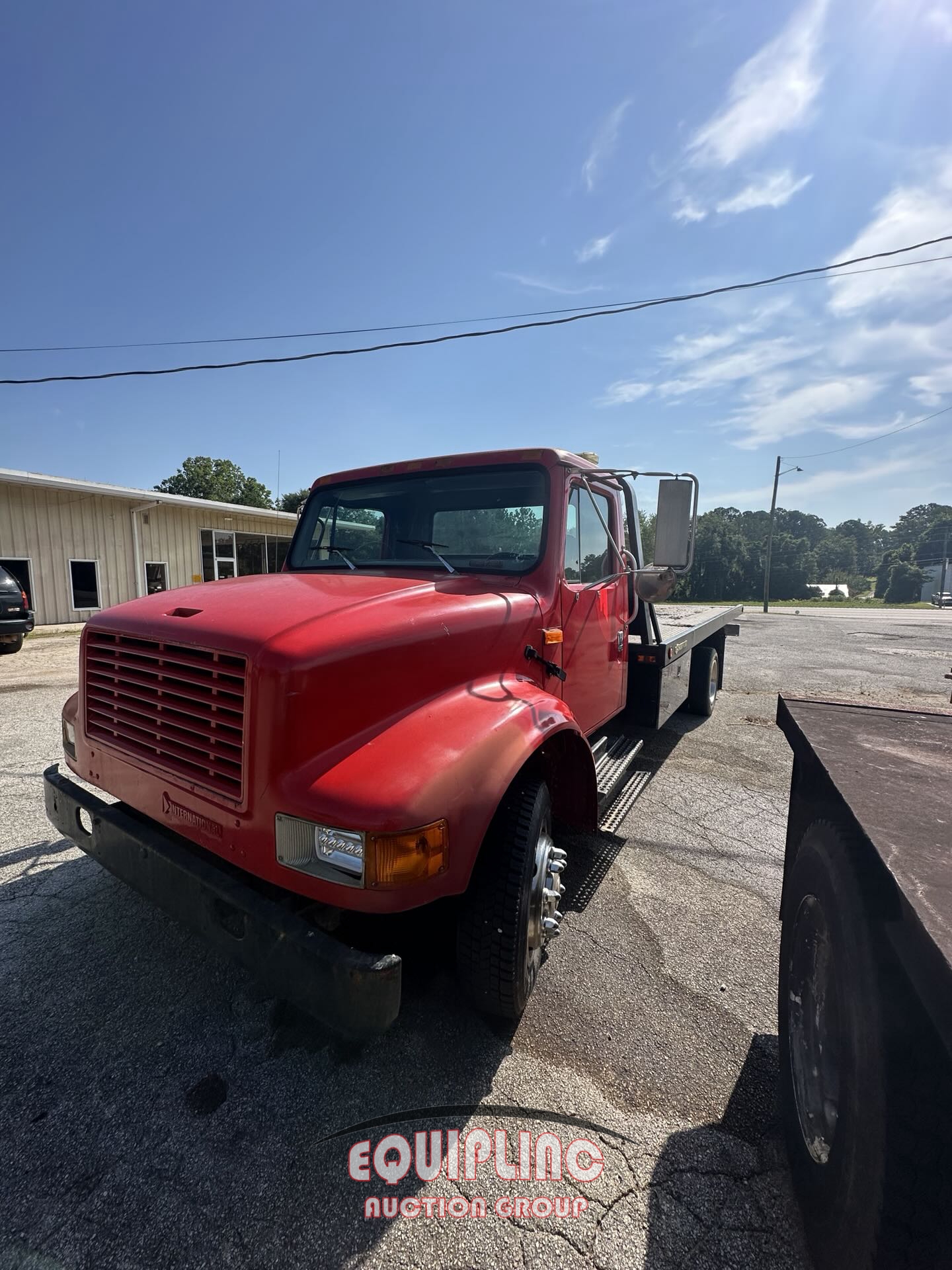 2000 INTERNATIONAL 4300 17FT ROLLBACK TRUCK (A51222)