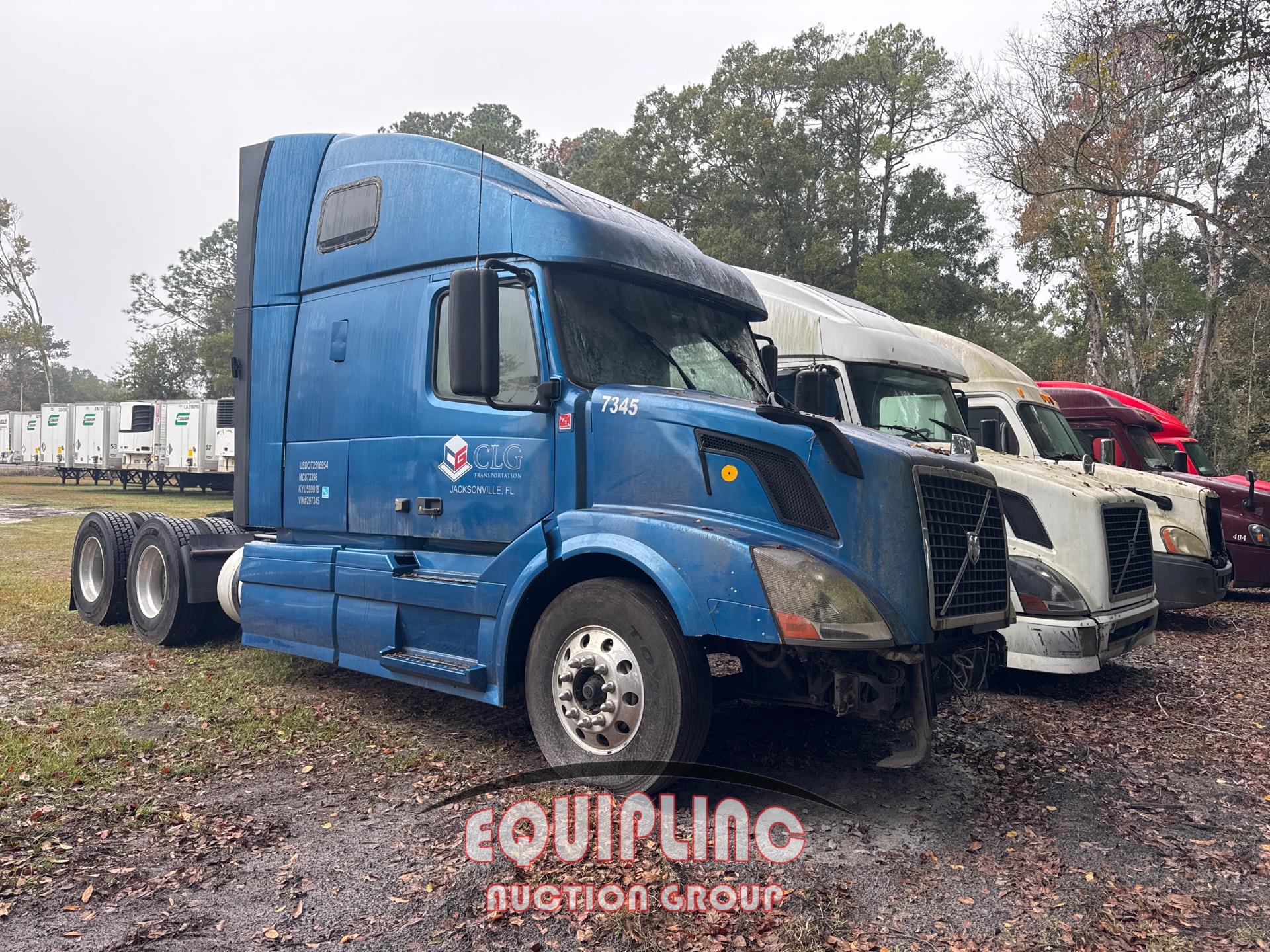 2011 VOLVO VNL760 SLEEPER (A59904)