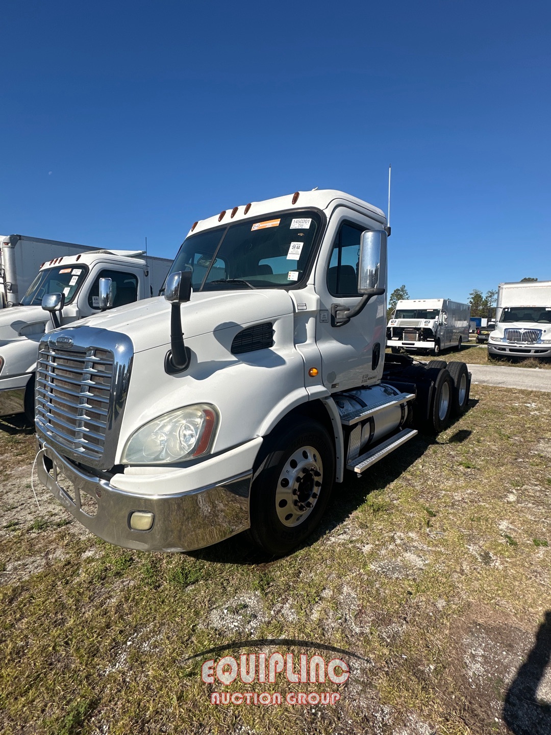 2012 FREIGHTLINER CASCADIA TANDEM AXLE DAY CAB (A59904)