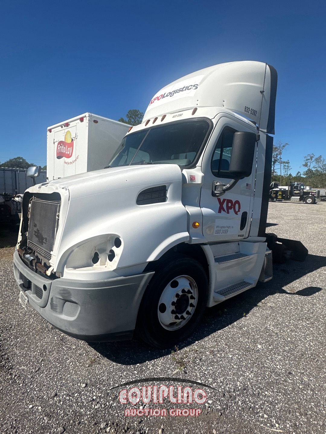 2014 FREIGHTLINER CASCADIA DAY CAB (A56138)