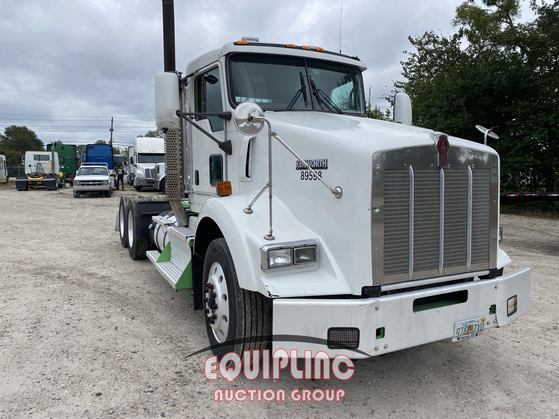 2012 KENWORTH T8 DAY CAB (A56129)