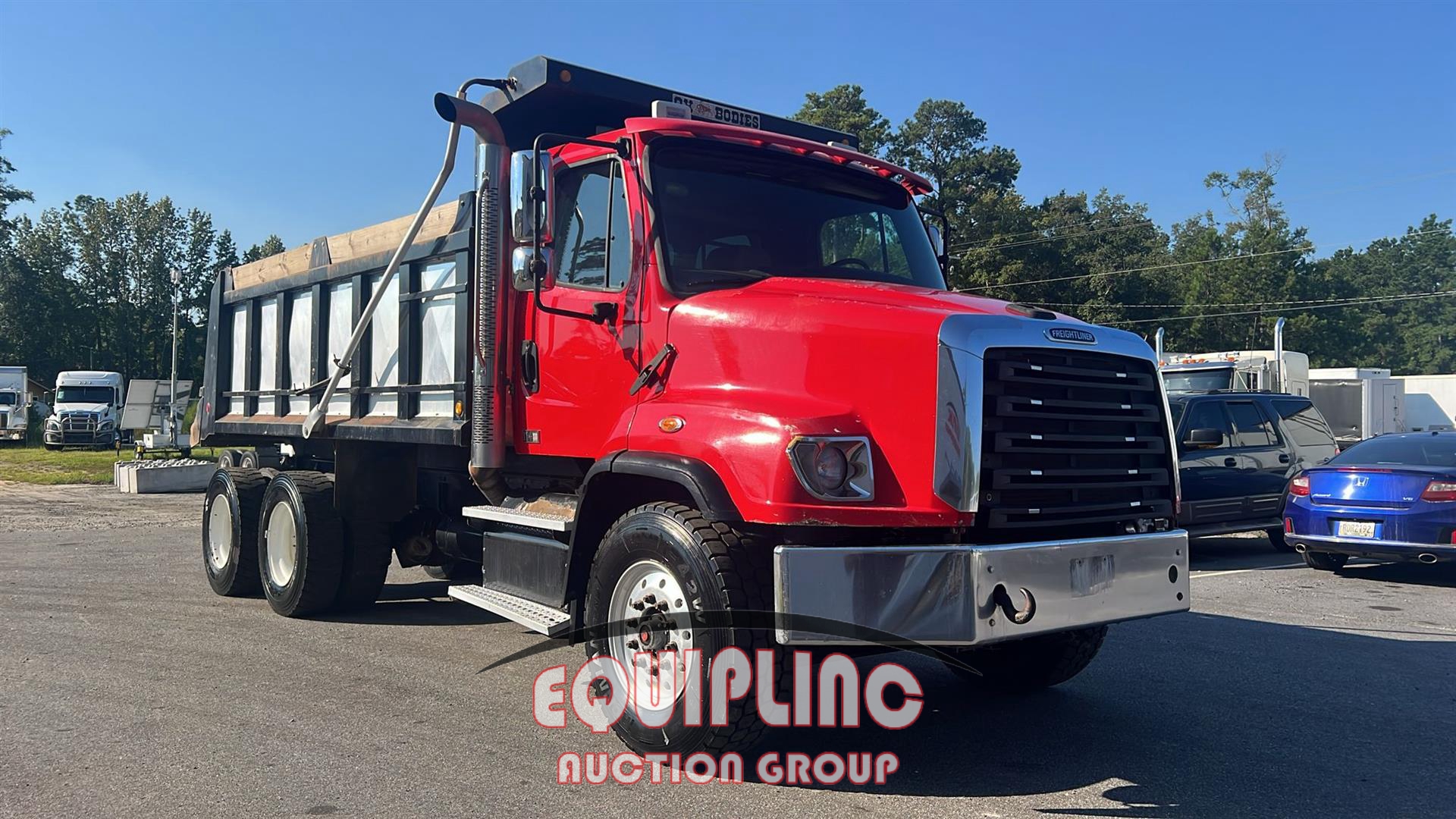 2017 FREIGHTLINER TANDEM AXLE DUMP TRUCK (A56129)