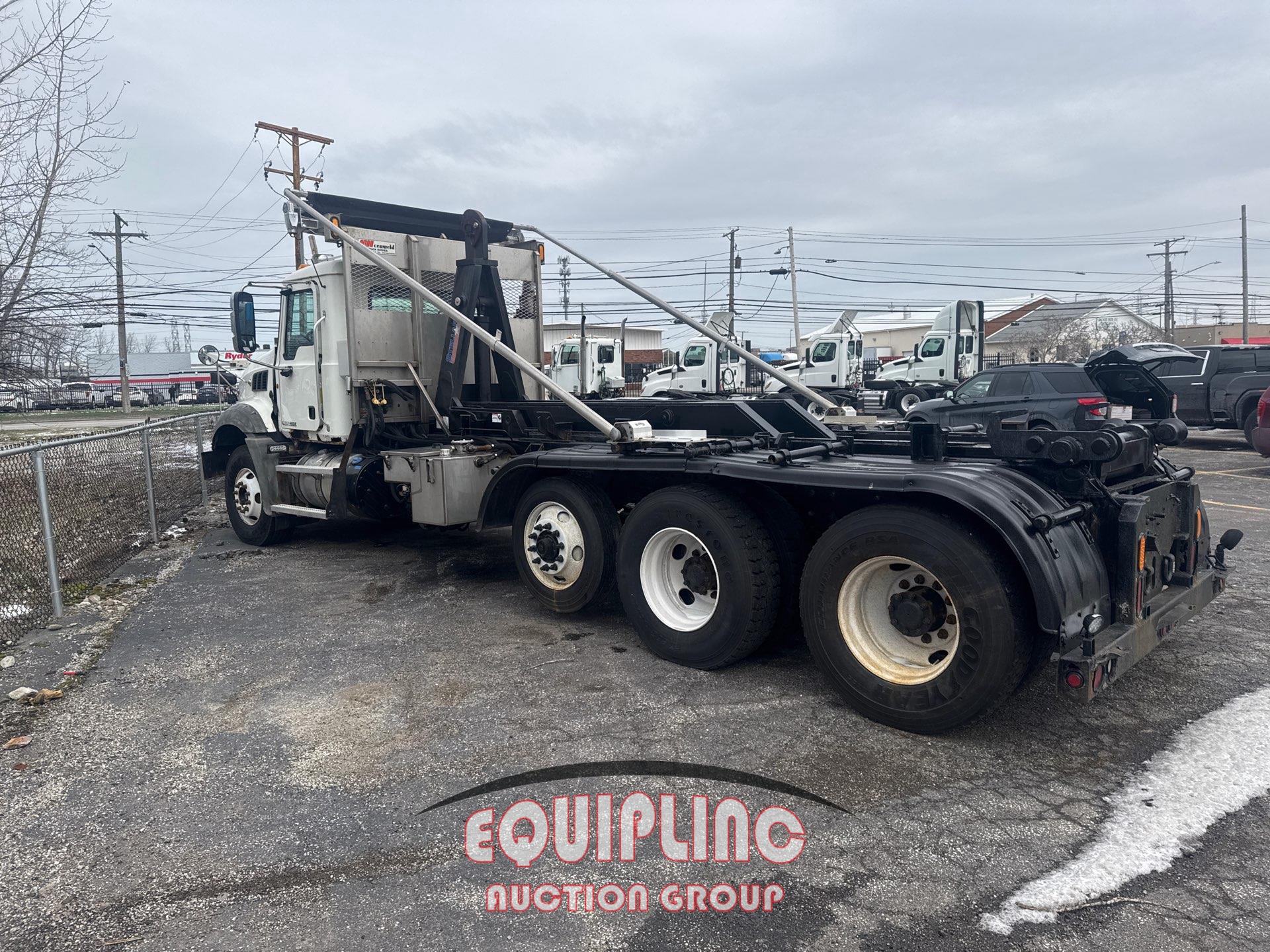 2012 MACK GU GRANITE 6X4 T/A ROLLOFF TRUCK TRACTOR (A59914)