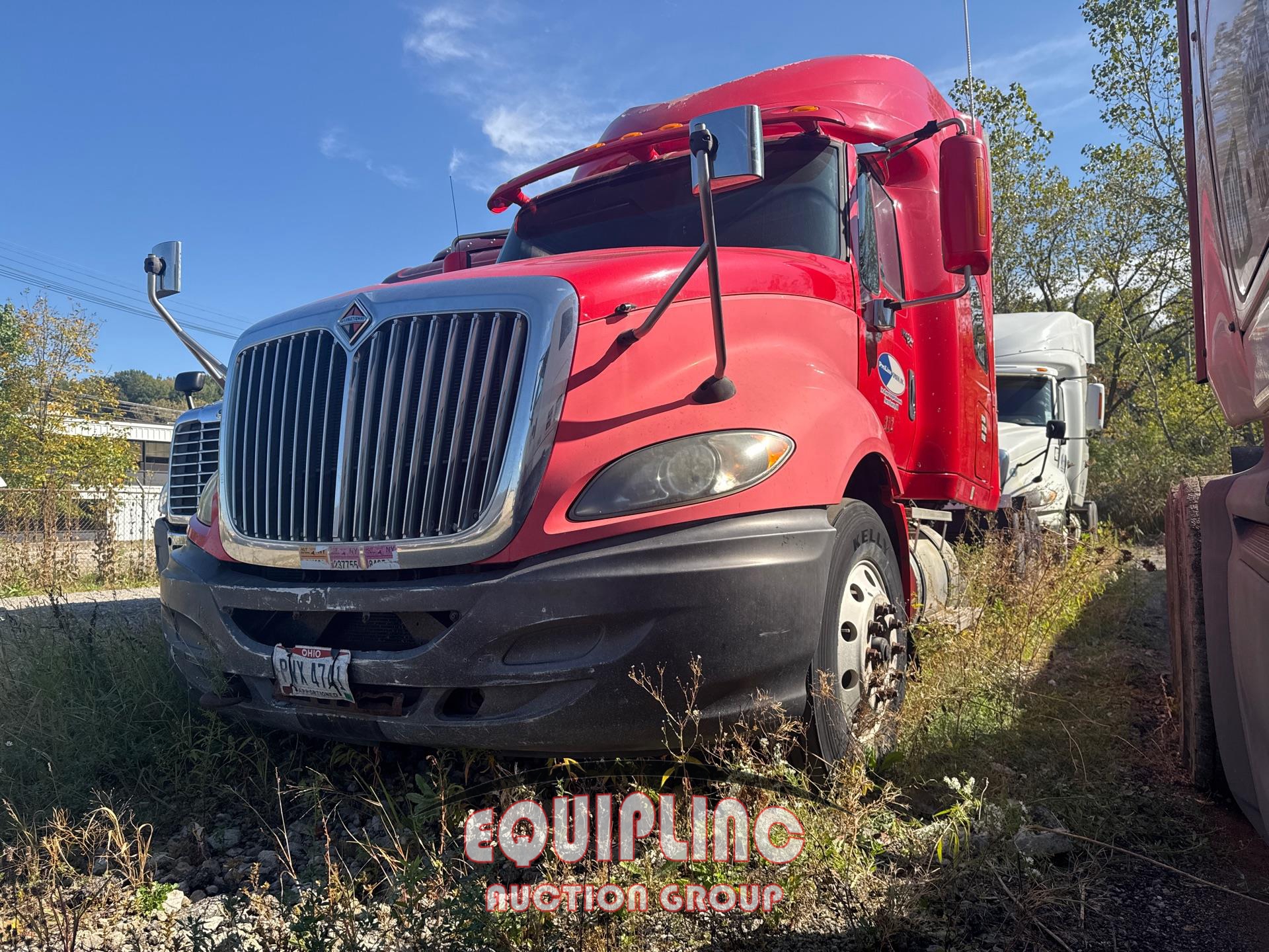 2010 INTERNATIONAL LF627 SLEEPER (A56138)