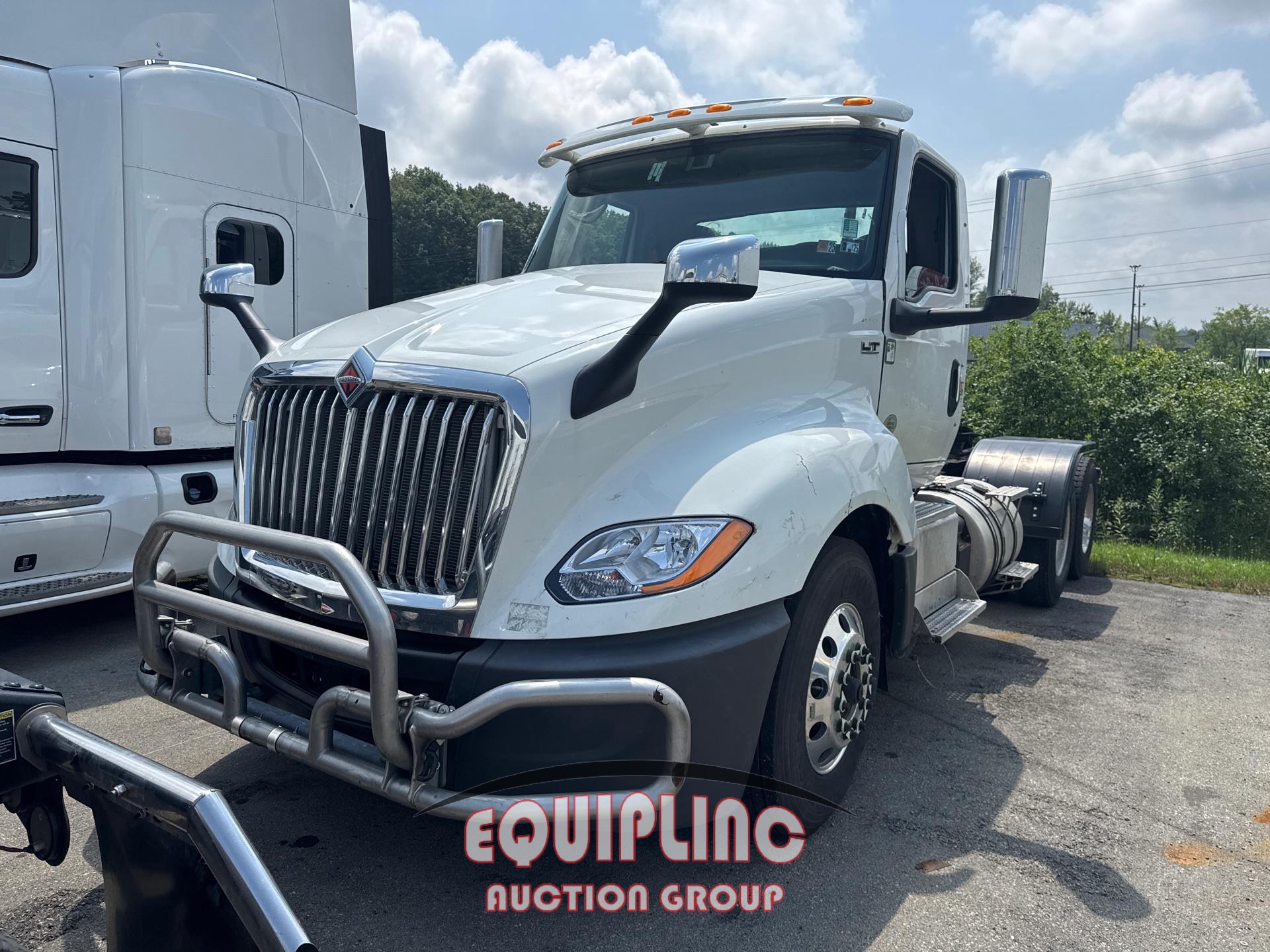 2019 FREIGHTLINER CASCADIA DAY CAB (A51222)