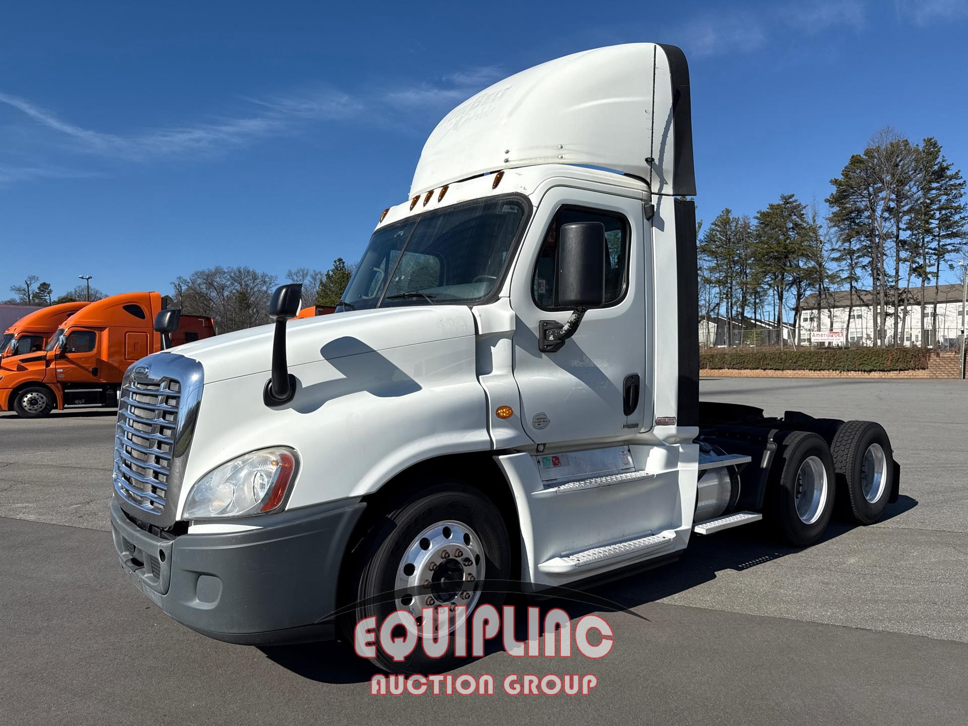 2015 FREIGHTLINER CASCADIA 125 6X4 T/A DAY CAB TRUCK TRACTOR (A59909)