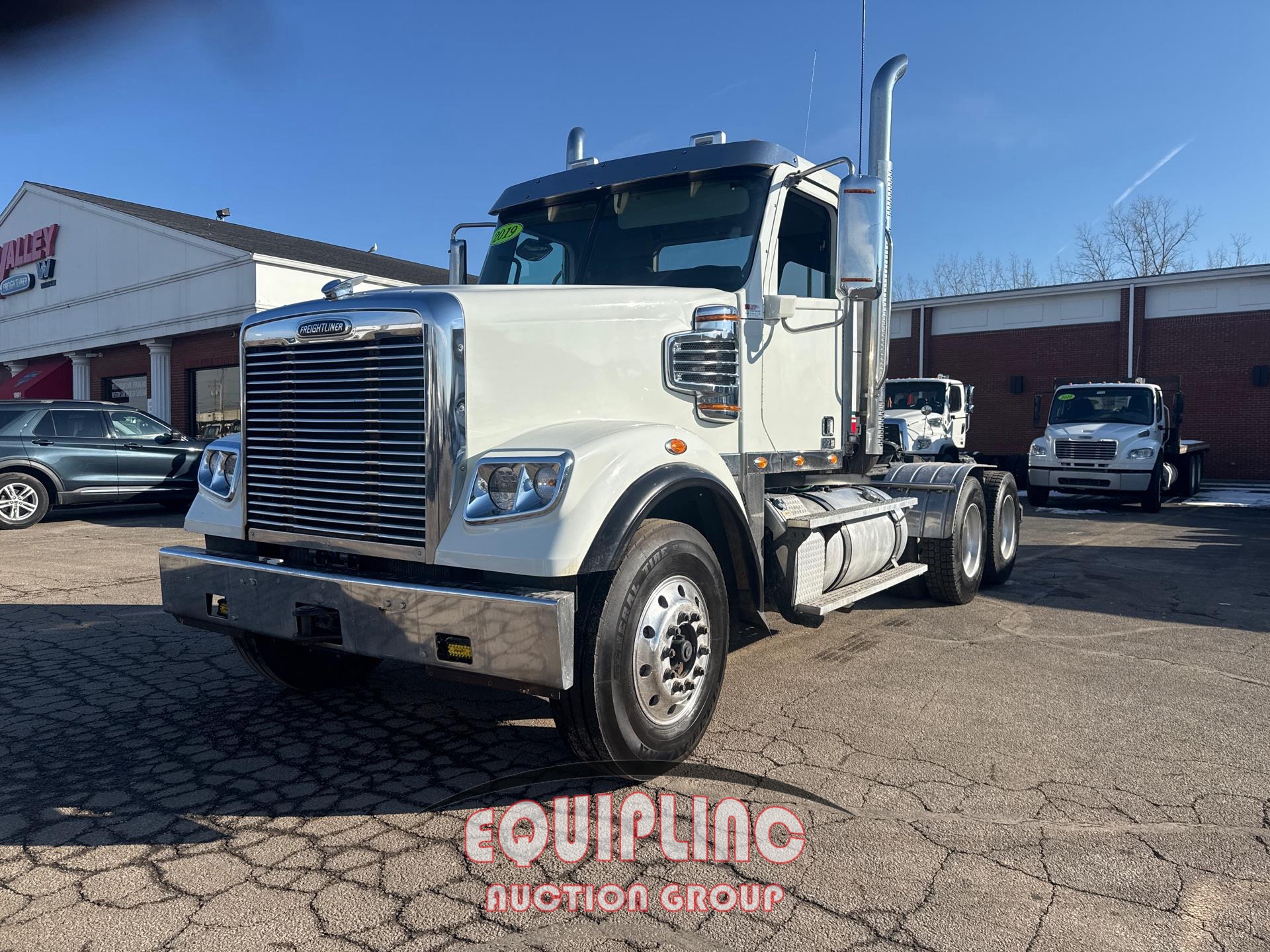 2019 FREIGHTLINER 122SD 6X4 T/A TRUCK TRACTOR (A59914)