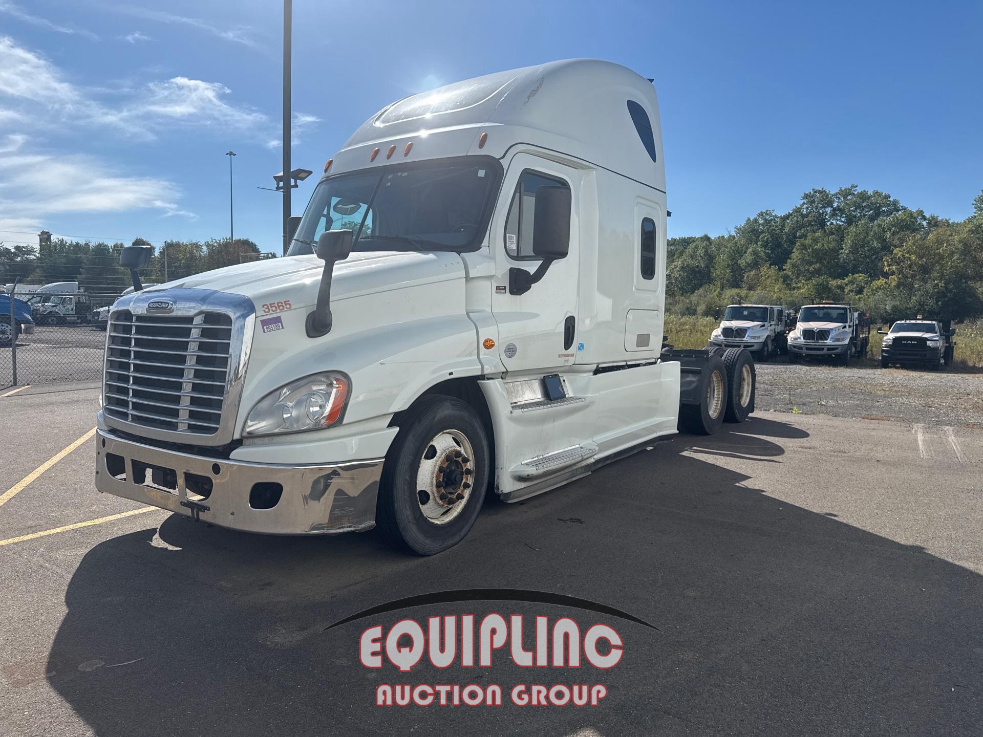 2019 FREIGHTLINER CASCADIA SLEEPER (A56129)