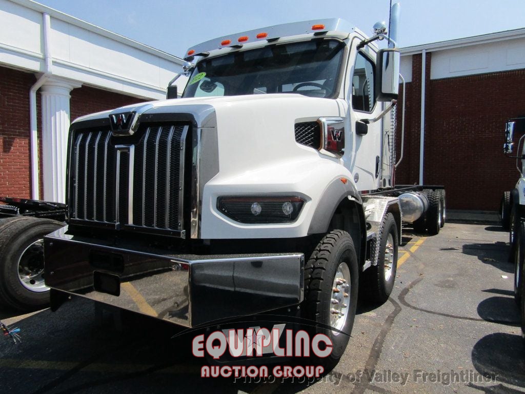2022 WESTERN STAR 49X DUAL STEER 8X4 T/A TRUCK TRACTOR (A59914)