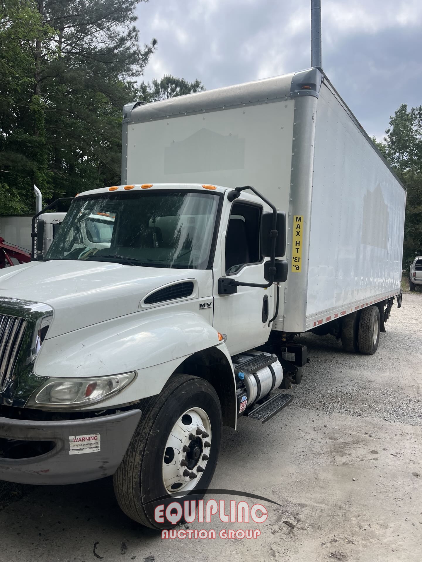 2020 INTERNATIONAL MV607 26FT NON CDL BOX TRUCK (A45678)