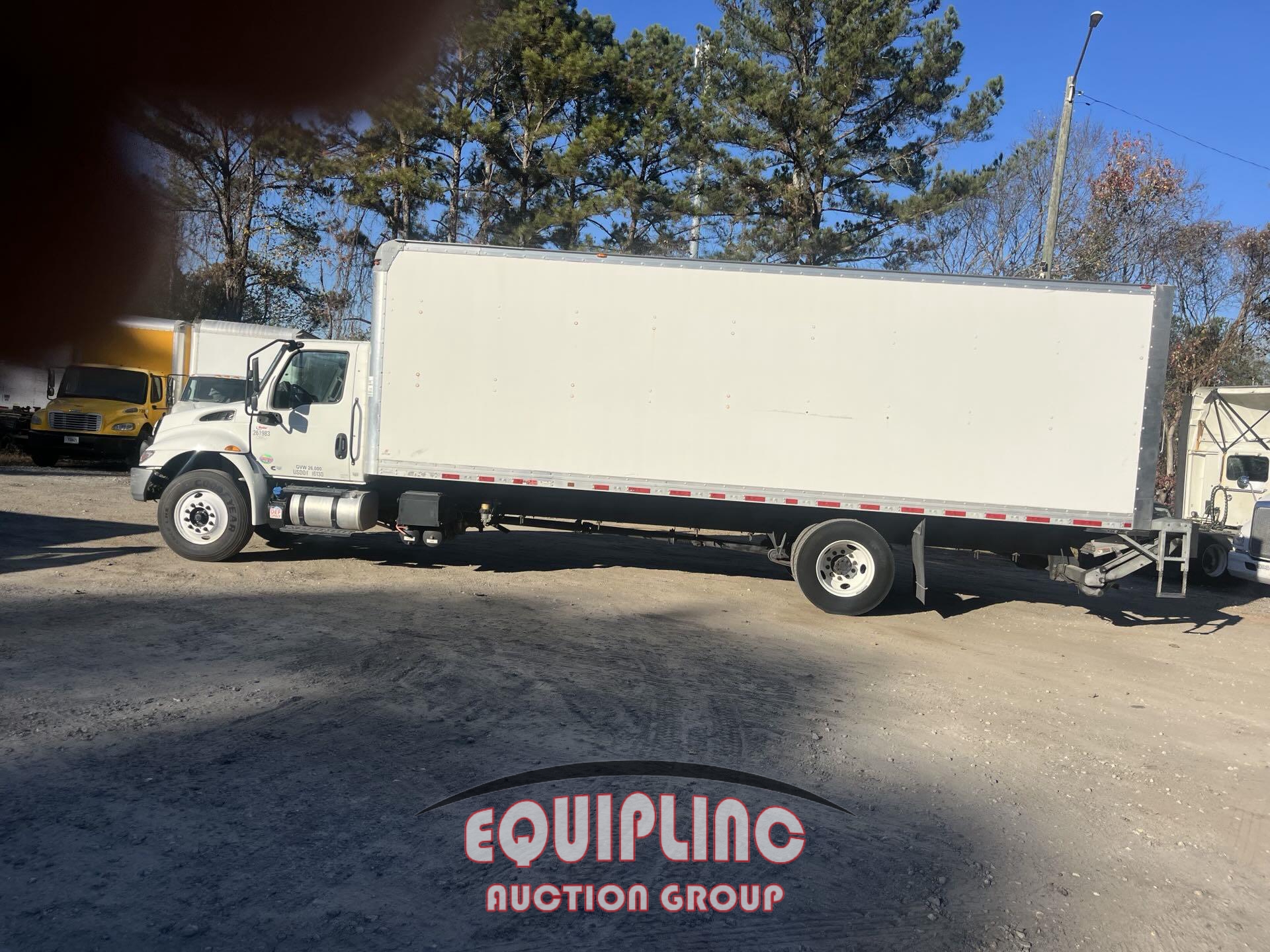 2020 INTERNATIONAL MV607 26FT NON CDL BOX TRUCK (A59575)
