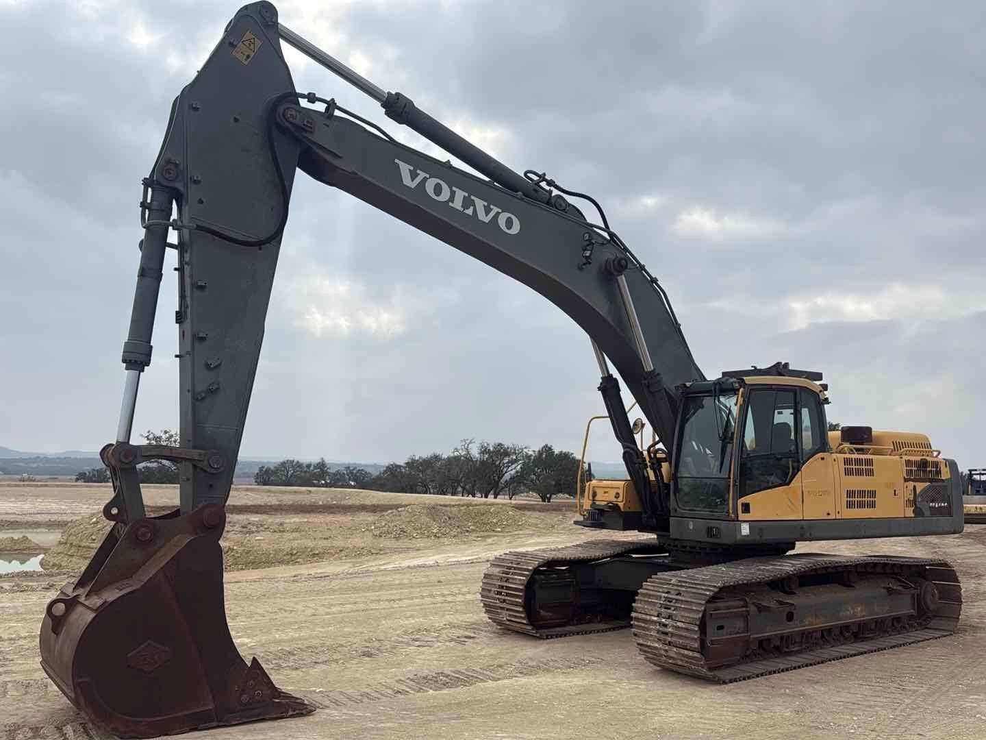 VOLVO EC460CL EXCAVATOR (A58214)