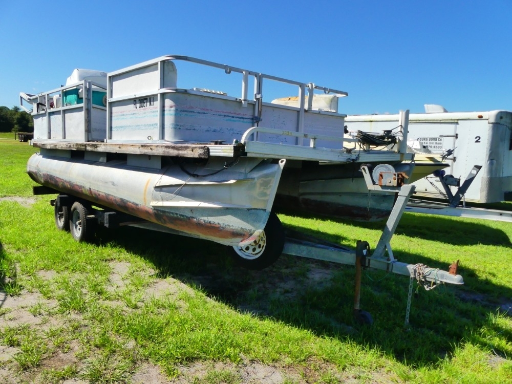1997 Crest II 18' Pontoon Boat (A53316)