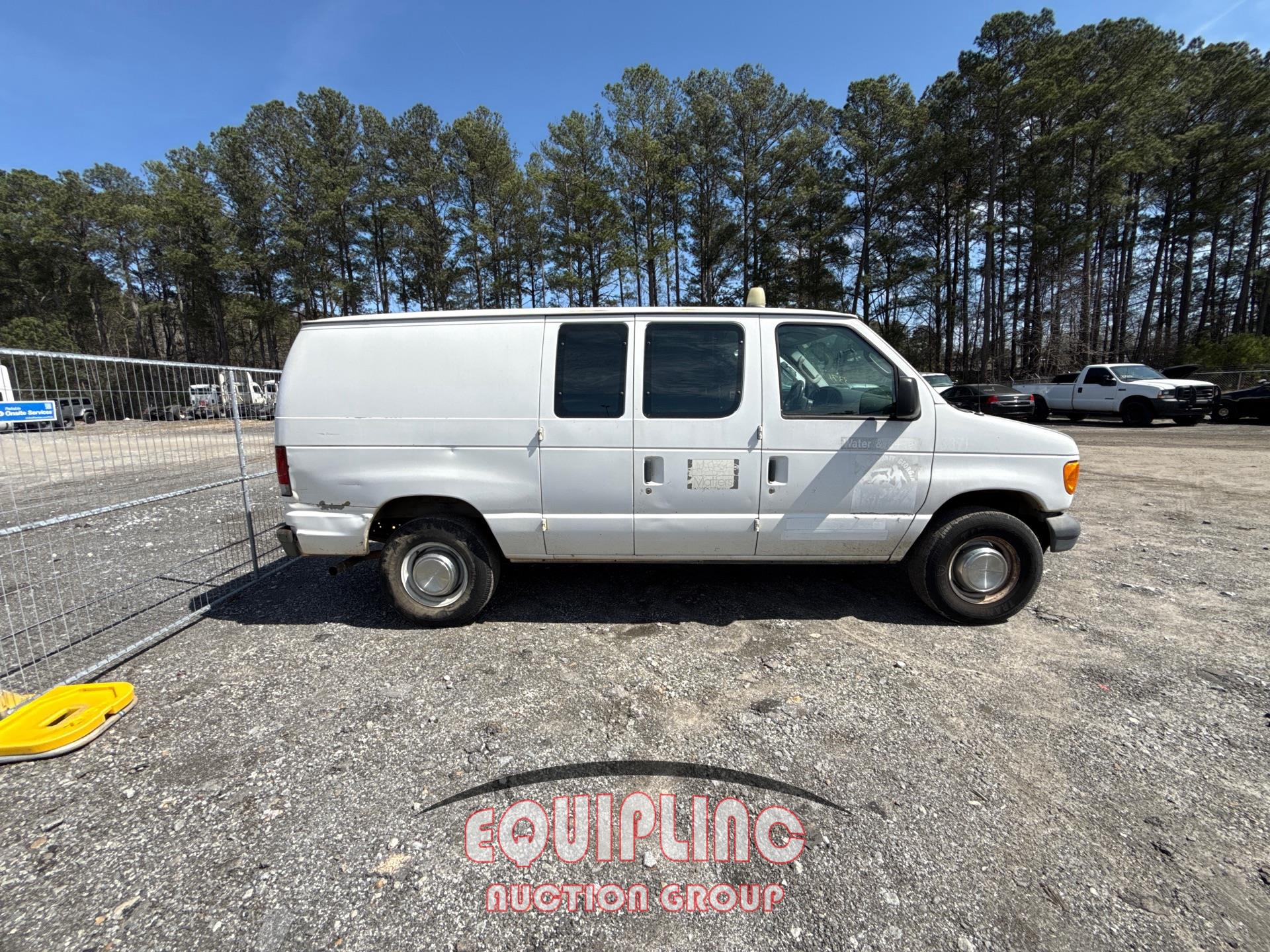 2006 FORD E250 CARGO VAN (A66091)