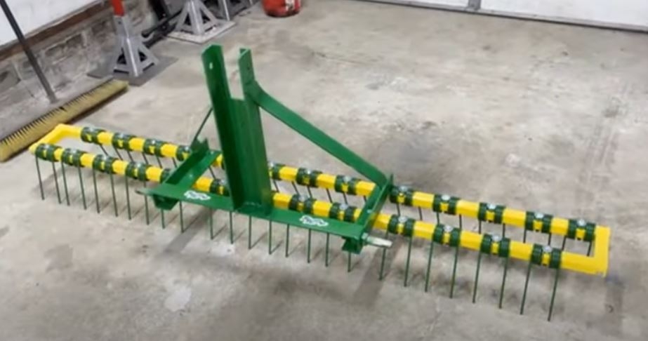 dethatching rake .jpg