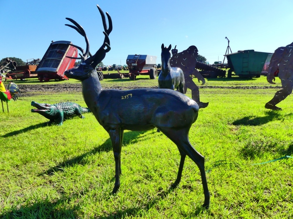 Deer Statue (A53316)