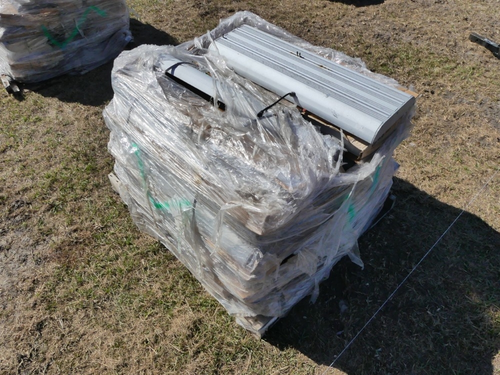 Pallet of 3' LED Lights (A56469)