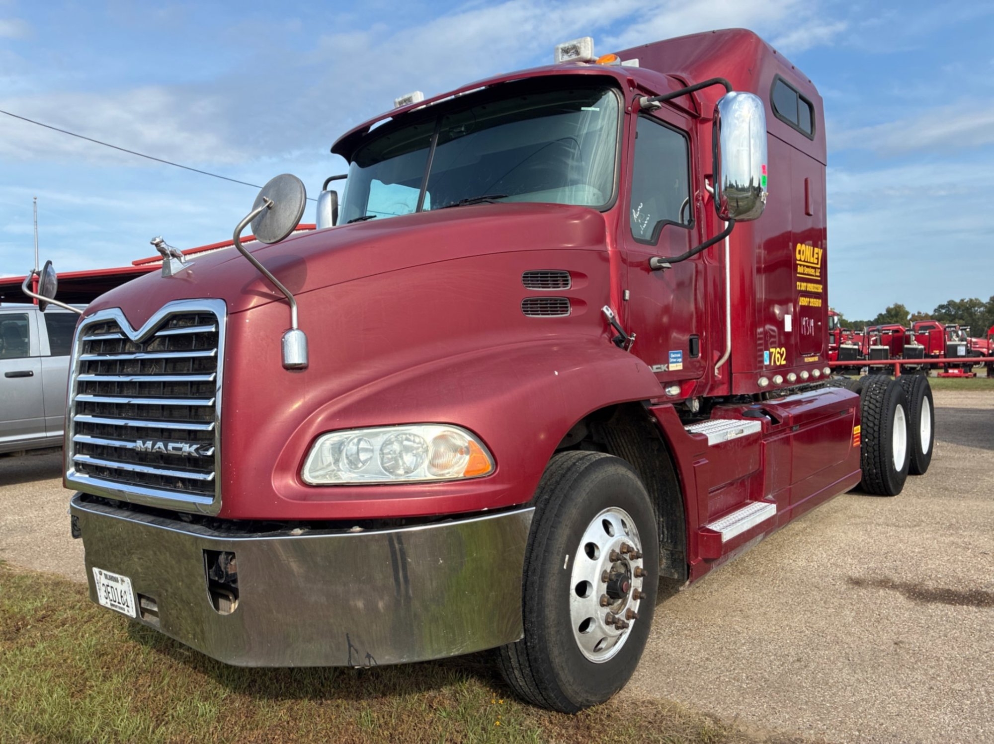 2016 MACK CXU613 MID-ROOF SLEEPER (A55745)