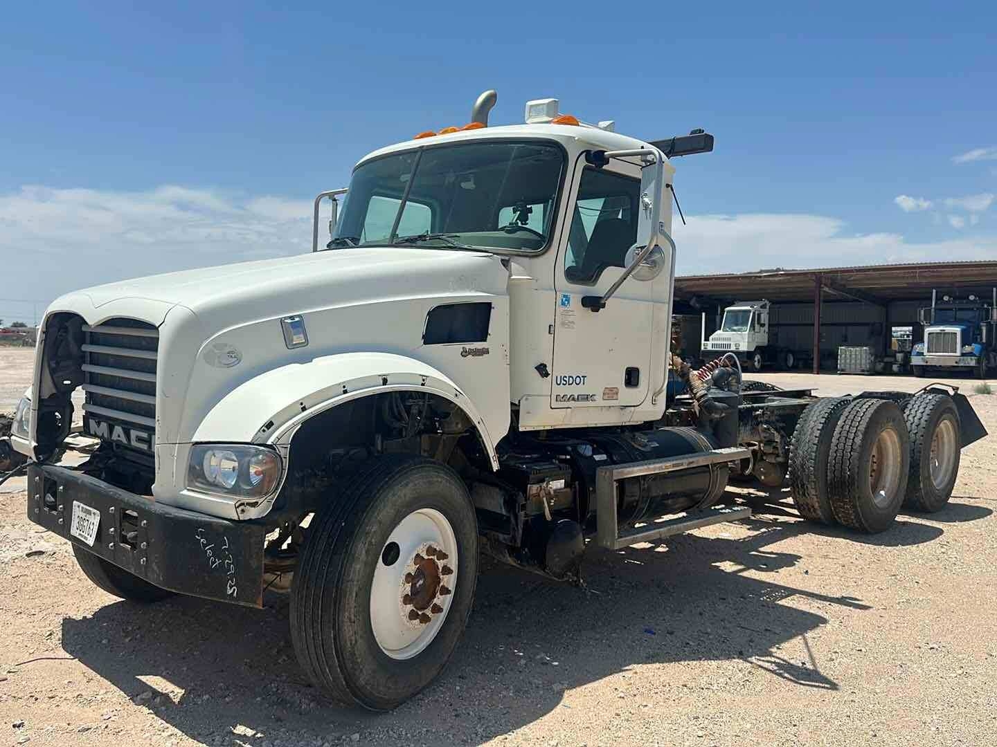2015 MACK GU713(INOPERABLE) (A50854)