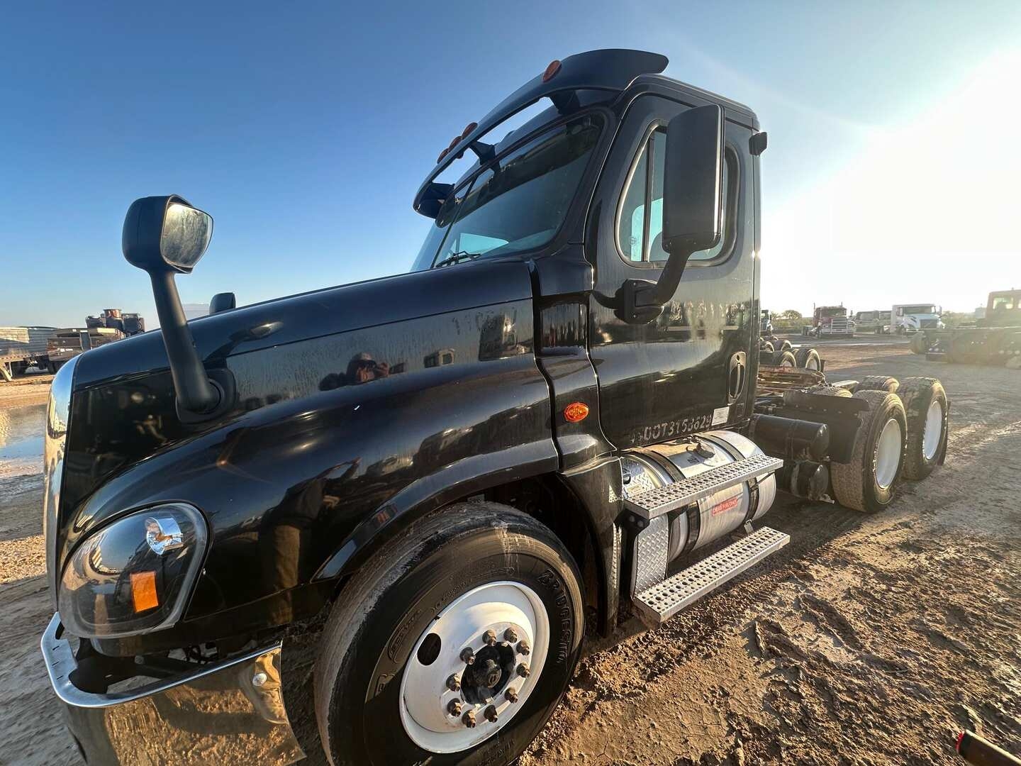 2013 FREIGHTLINER CASCADIA (A55745)
