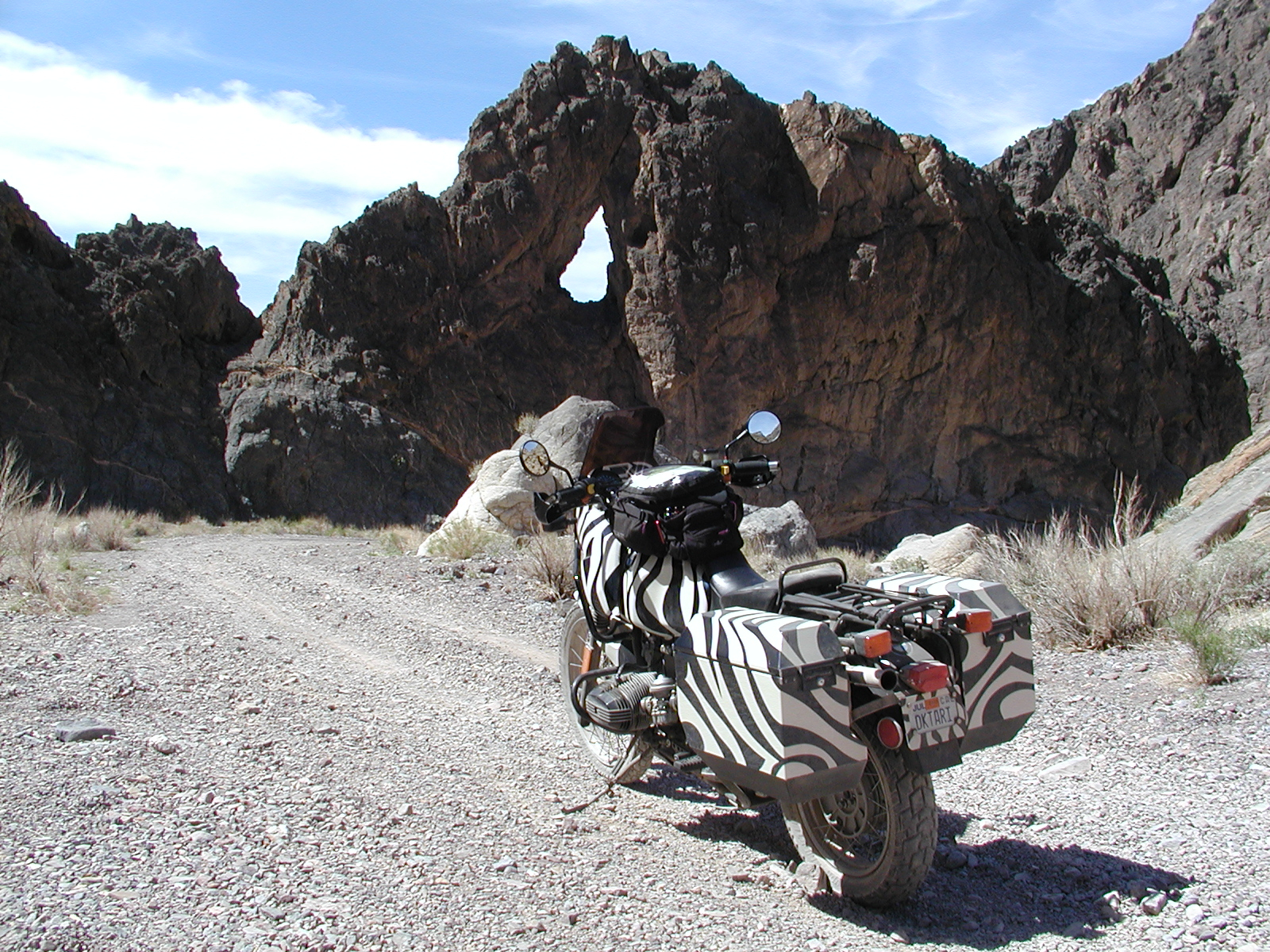 echo_canyon_hole_in_rock.jpg
