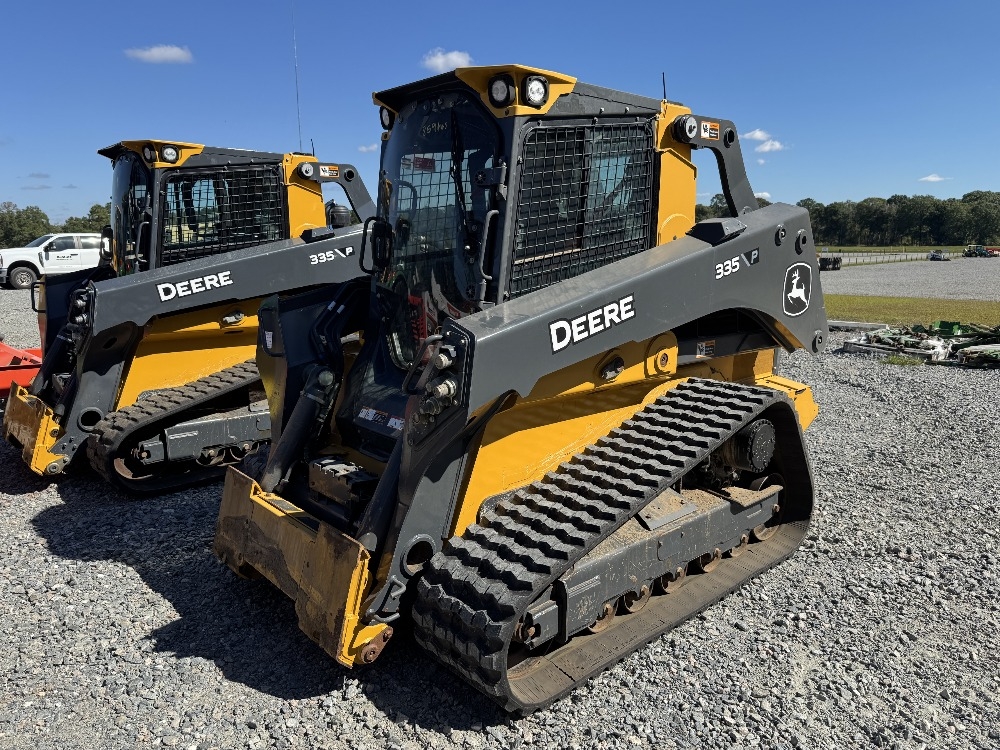 Deere 335P (A53317)