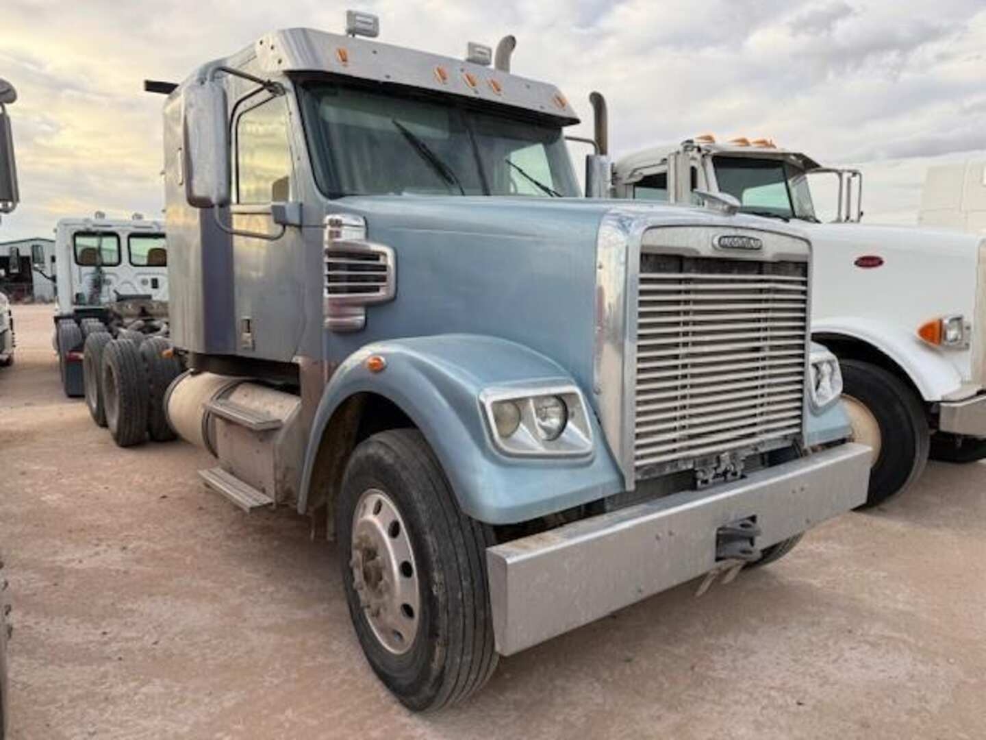 2015 FREIGHTLINER CORONADO 122 SD (A58214)