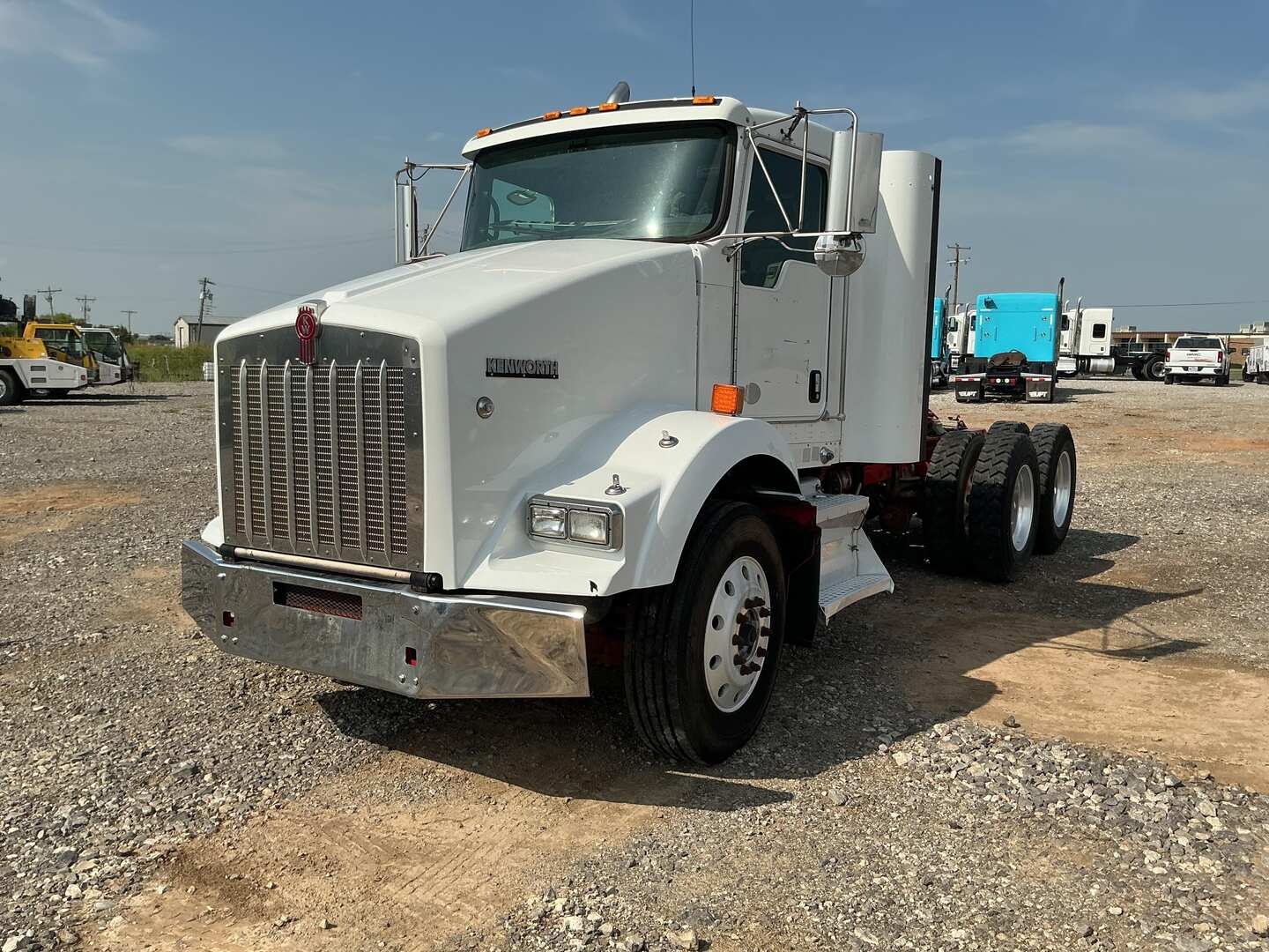 2012 KENWORTH T800 DAYCAB (INOPERABLE) (A50854)