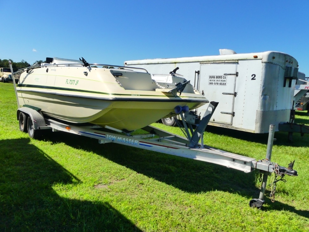 1995 Hurricane Fun Deck 21' Boat (A53316)
