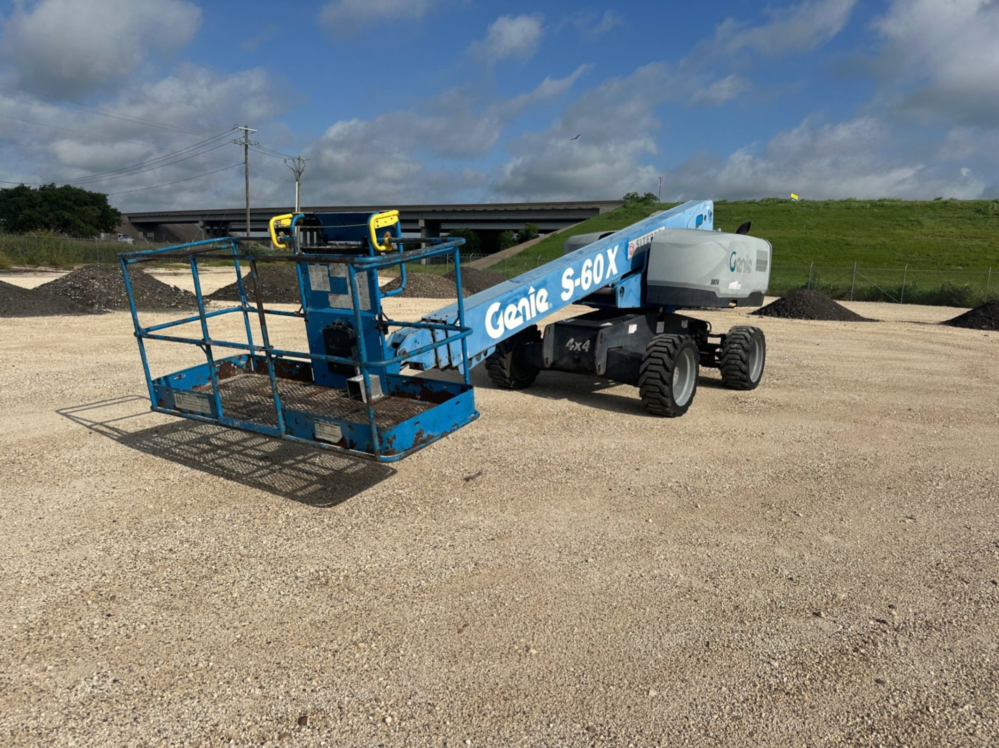 2015 GENIE S60X TELESCOPIC BOOM LIFT (A48992)