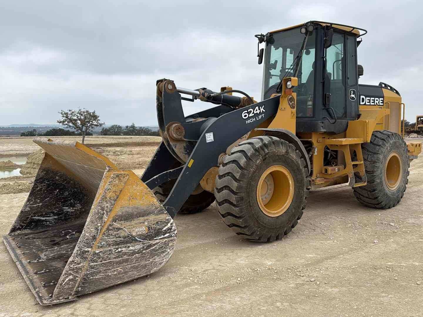 JOHN DEERE 624K WHEEL LOADER (A58216)