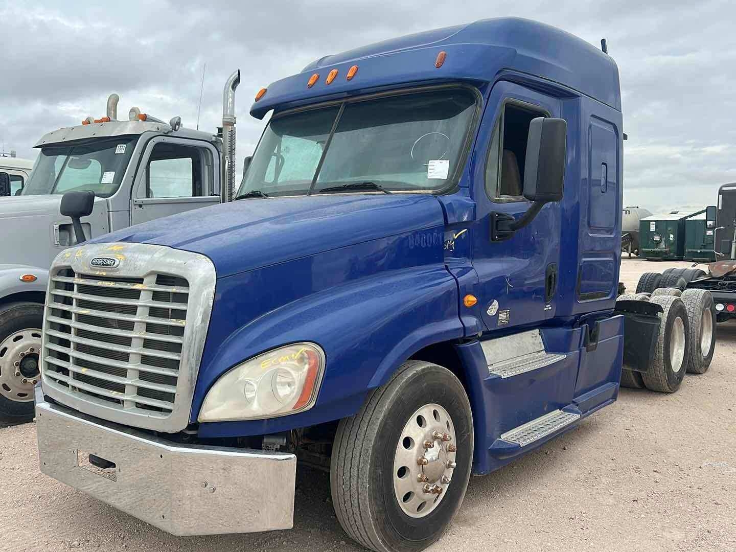 2015 FREIGHTLINER CASCADIA(INOPERABLE) (A48992)
