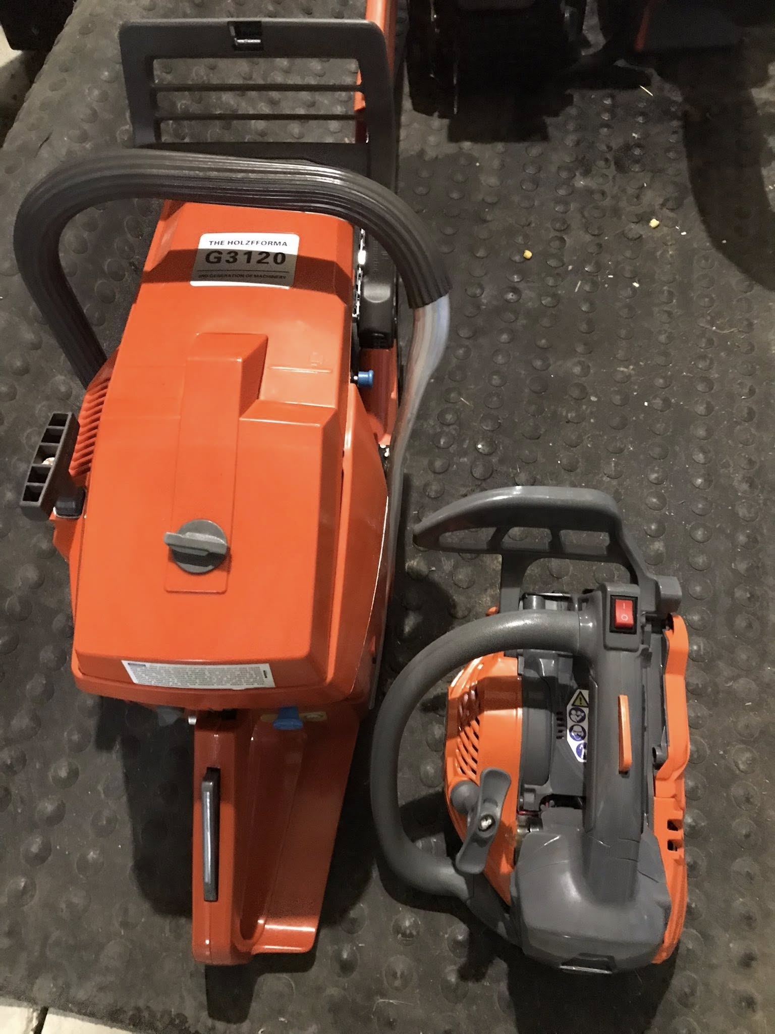 ft251131200.jpg