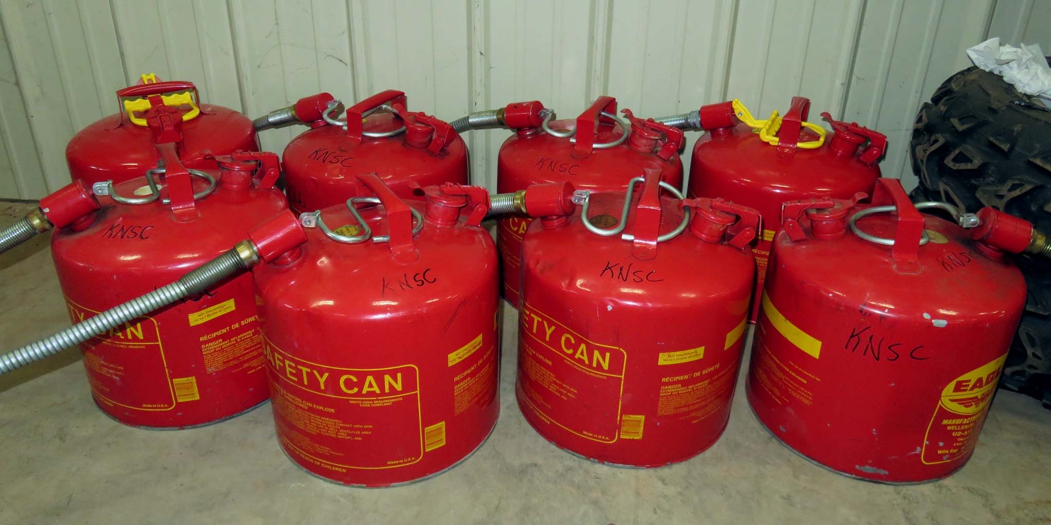 gascans015.jpg