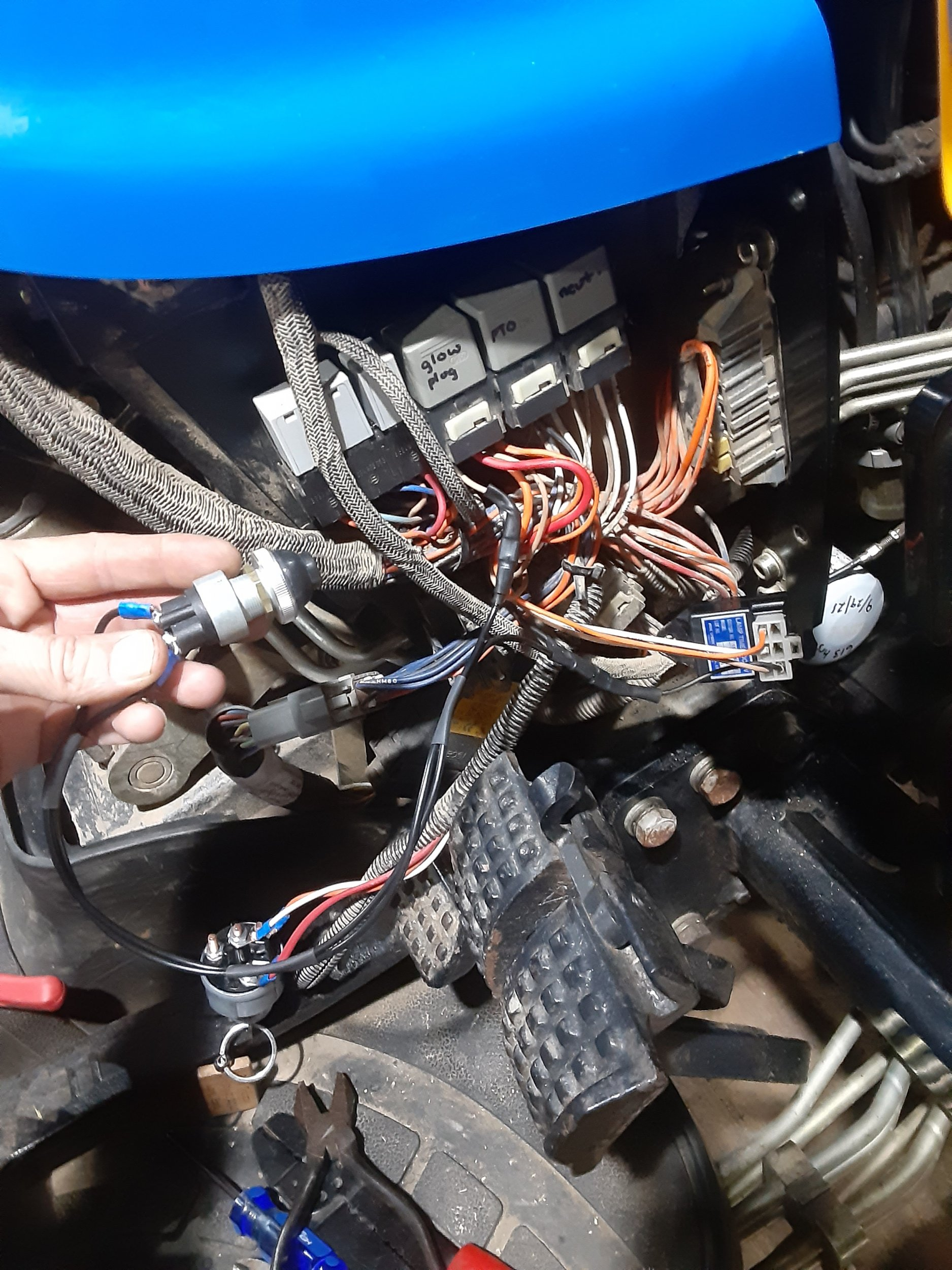 glow plug button wiring.jpg