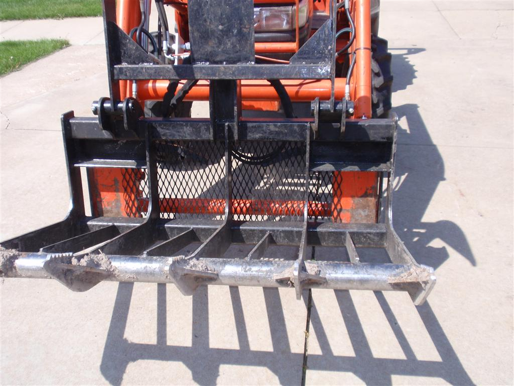 Grapple_modified_installed (Medium).JPG