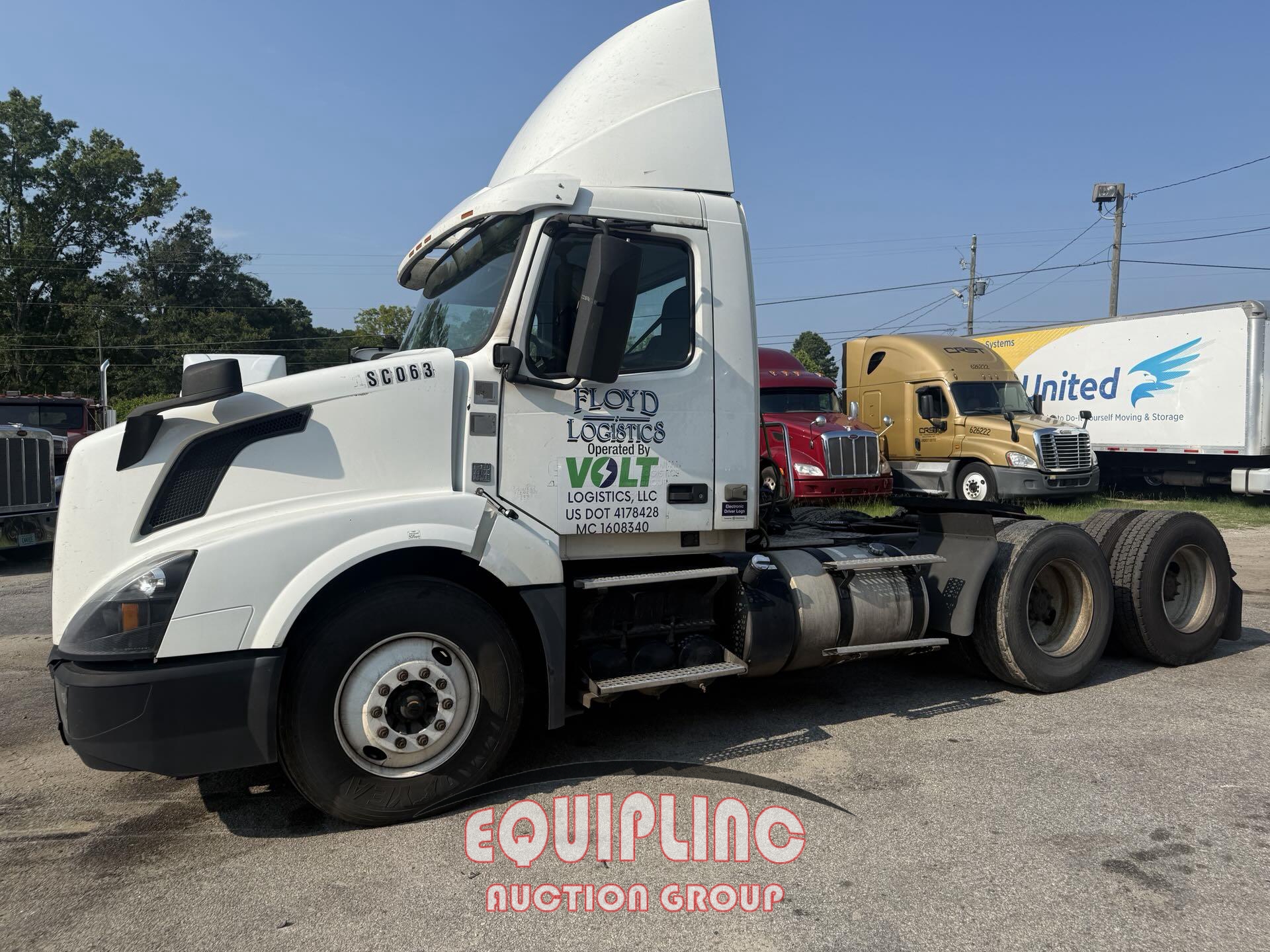 2016 VOLVO VNL300 TANDEM AXLE DAY CAB (A51222)