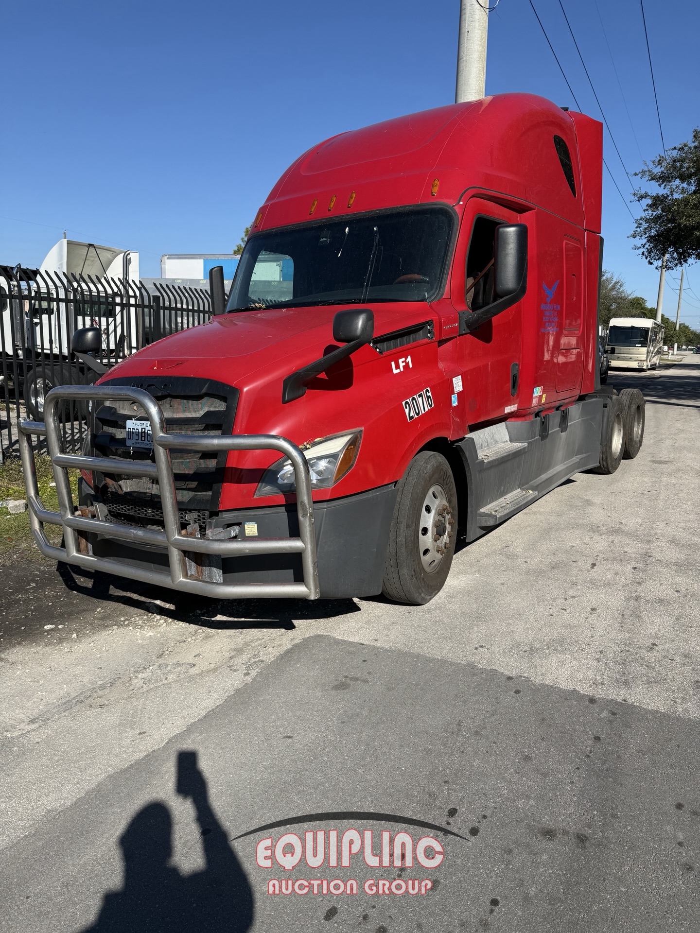 2018 FREIGHTLINER CASCADIA 6X4 T/A SLEEPER TRUCK TRACTOR (A59912)
