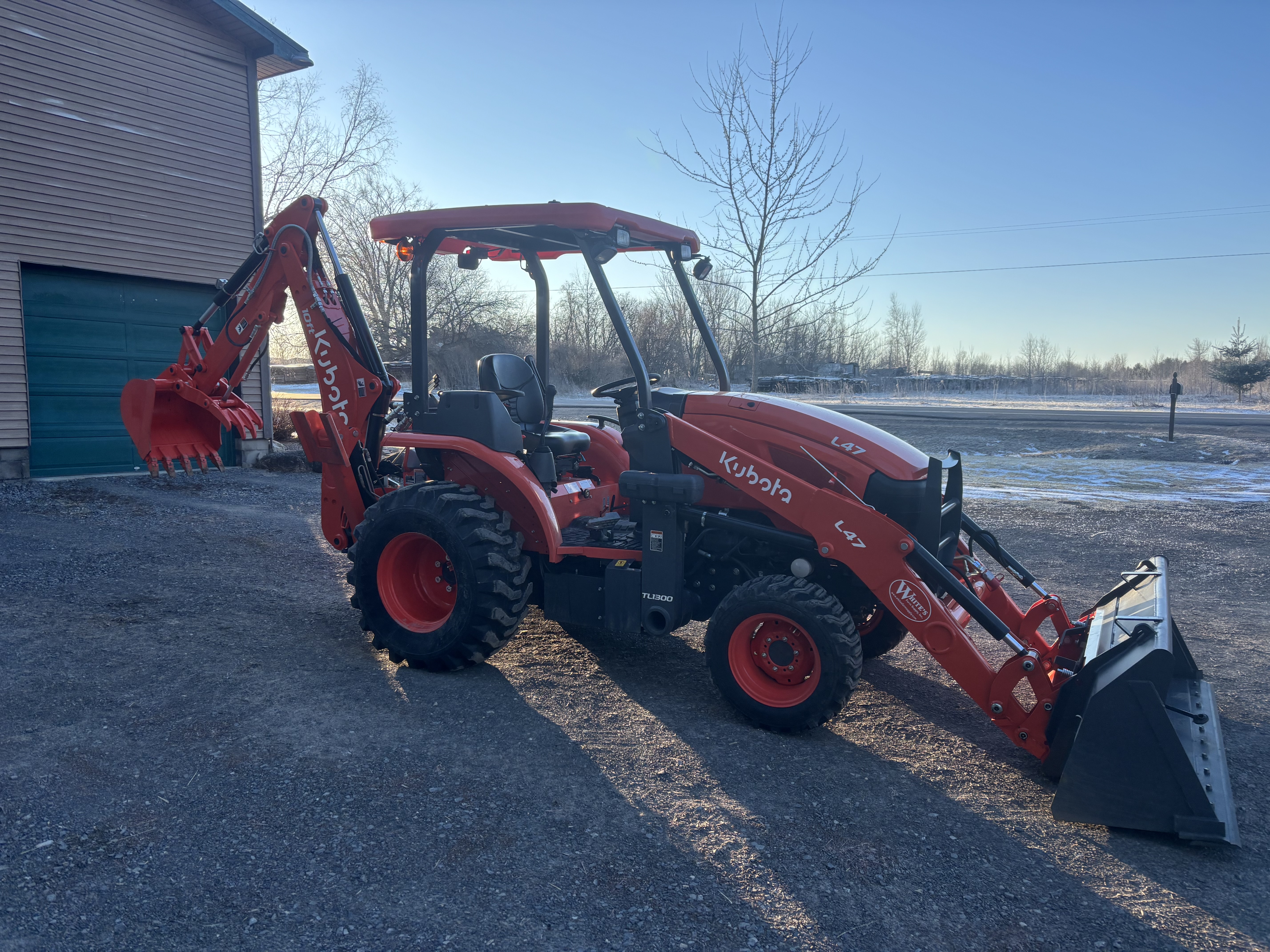 2024 Kubota L47 T.L.B. 94HRS FOR SALE loaded w/options & $17K off new at $63,900!